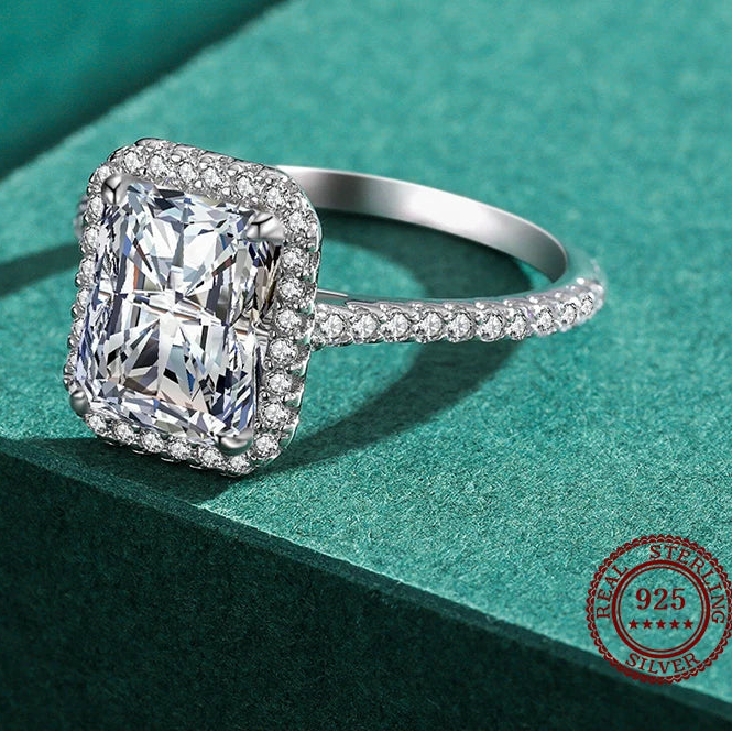 Queen Ring