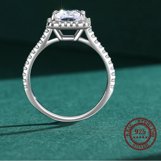 Queen Ring