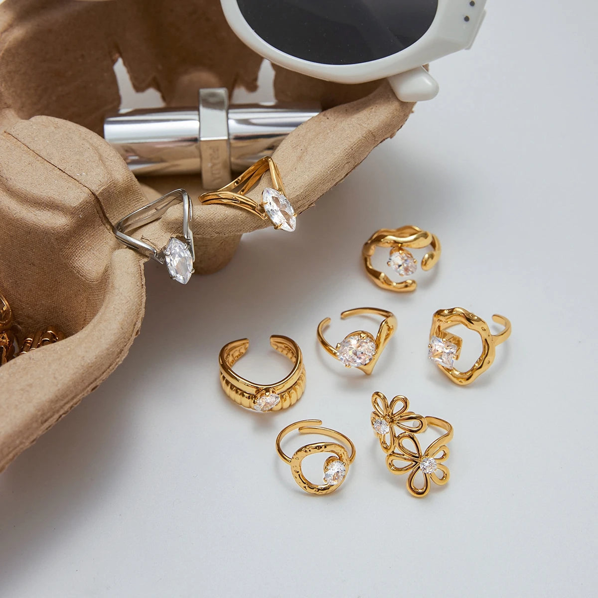 Minimalist Gold Geometric Rings
