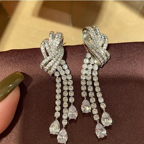 Vintage style bow earrings