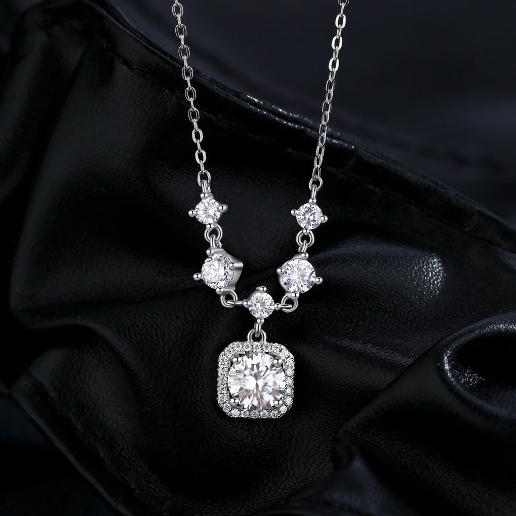 Queen Necklace