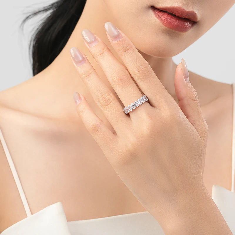 Ava Ring