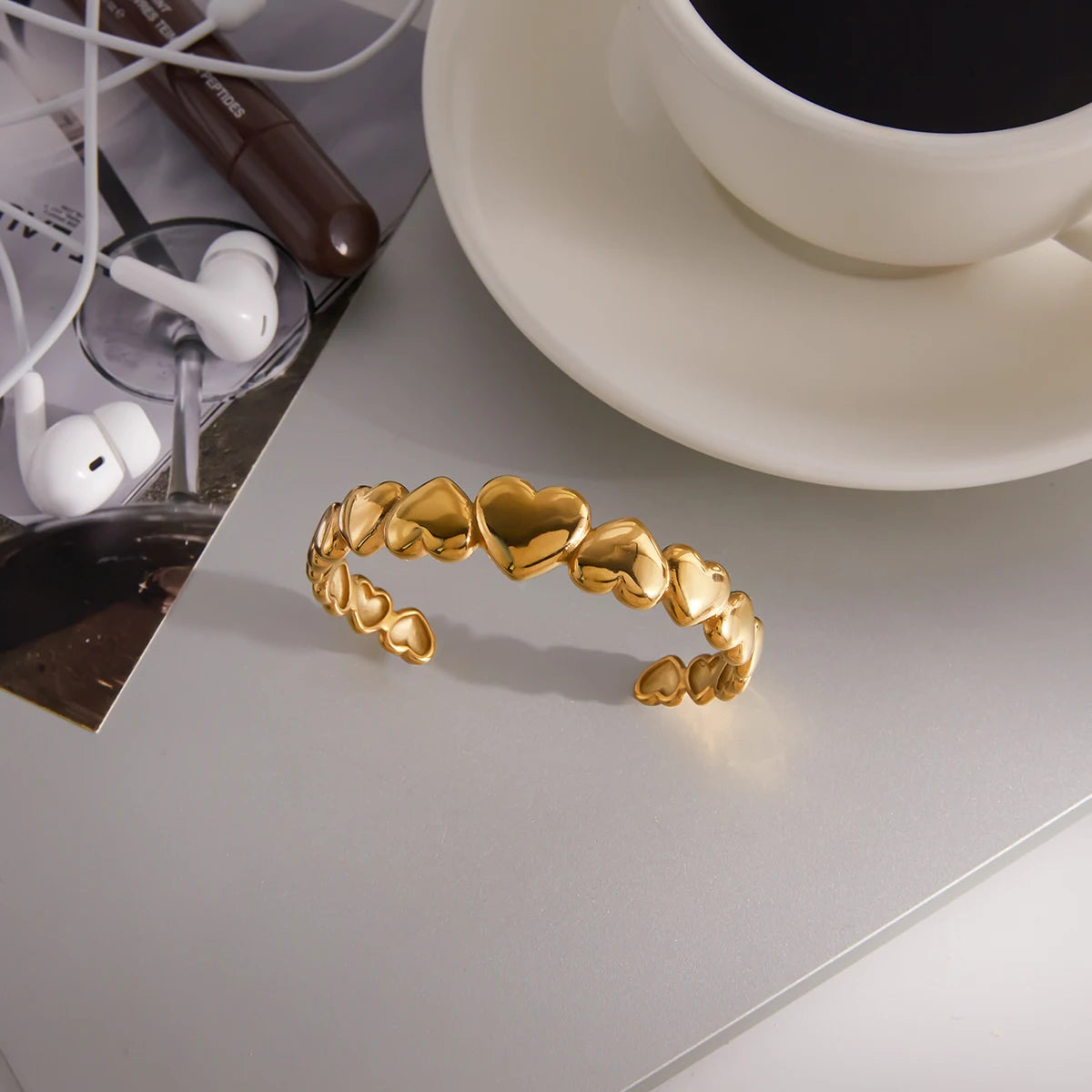 Heart Shape Interlaced Gradient Openings Bracelet