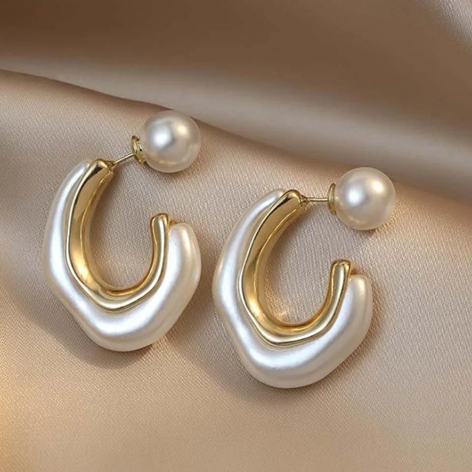 Camilla Pearl Studs