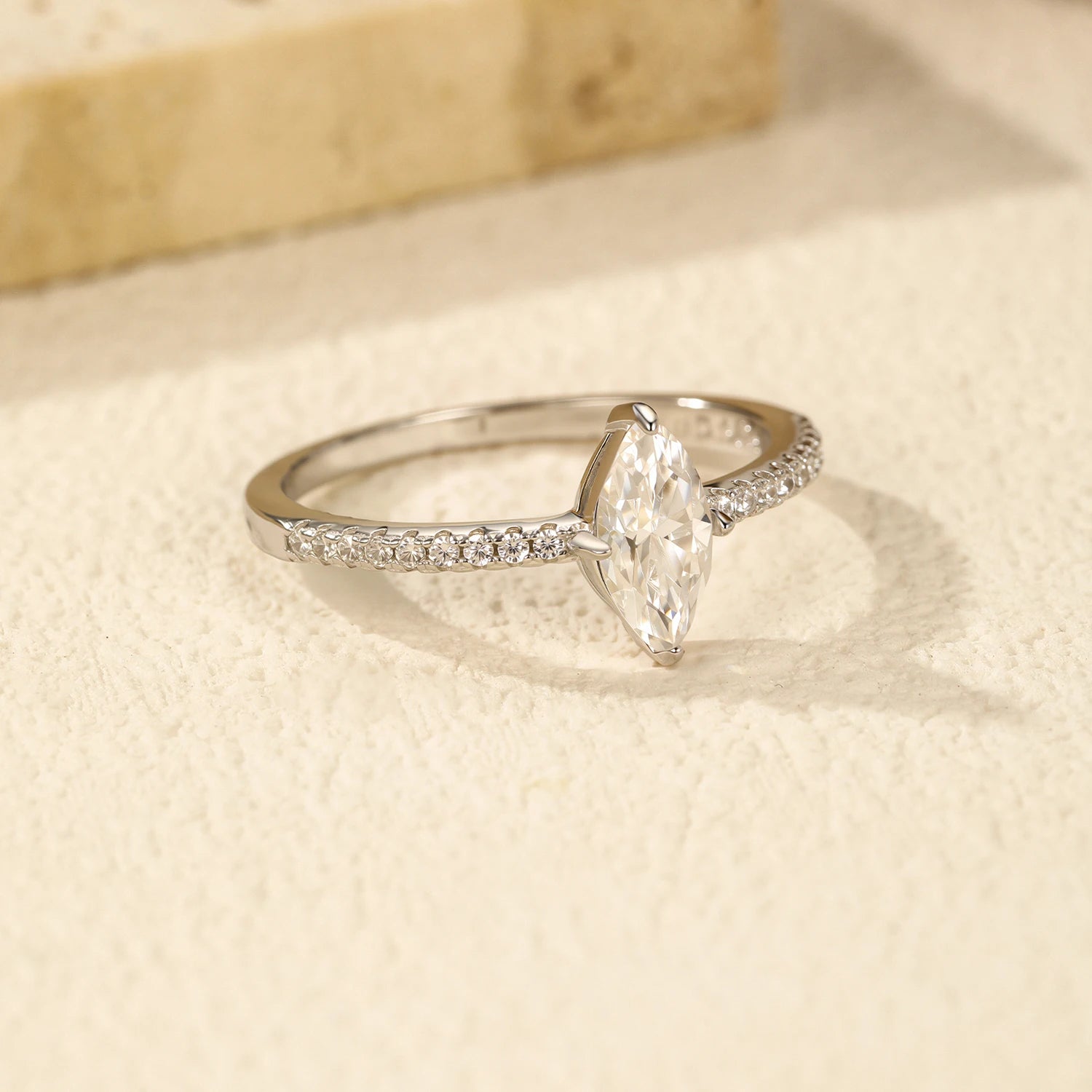 Eye Ring
