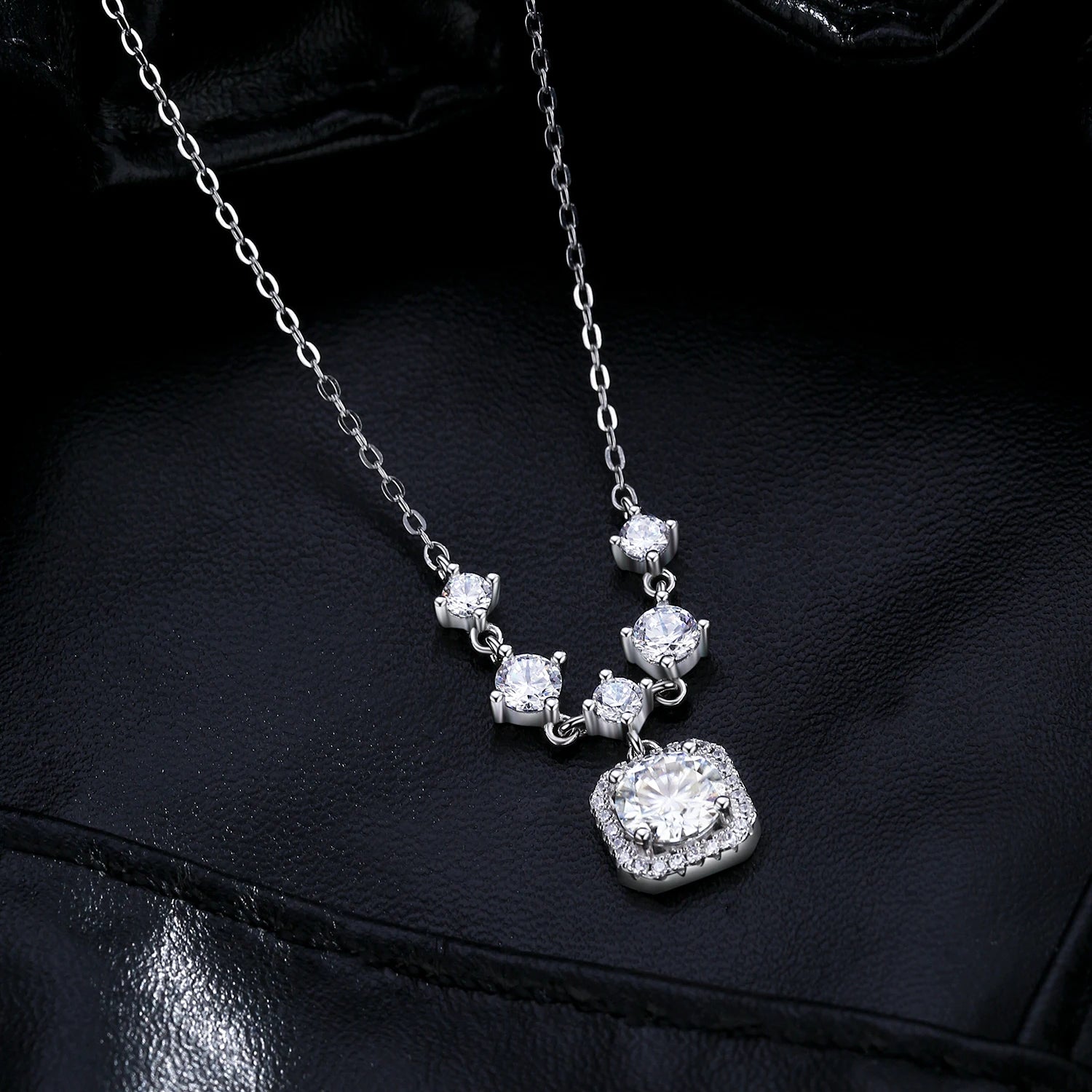 Queen Necklace
