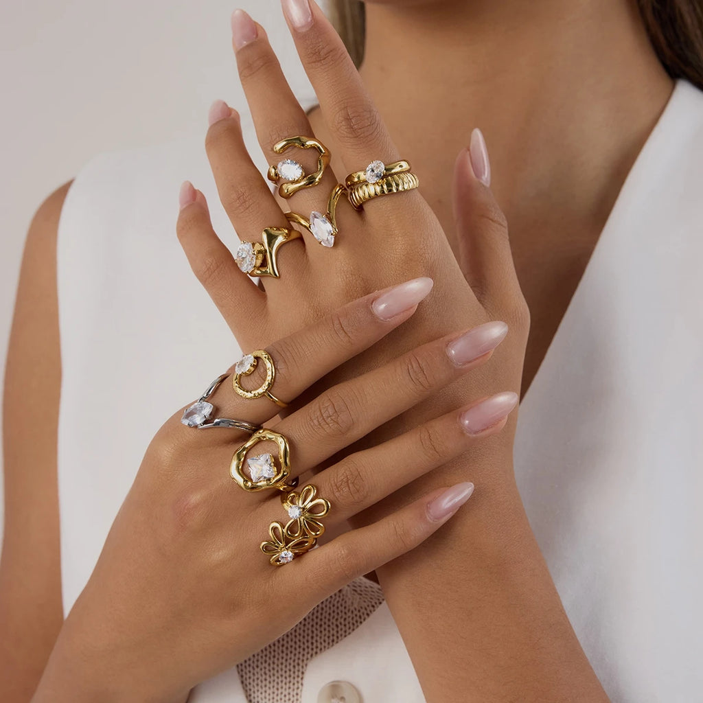 Minimalist Gold Geometric Rings