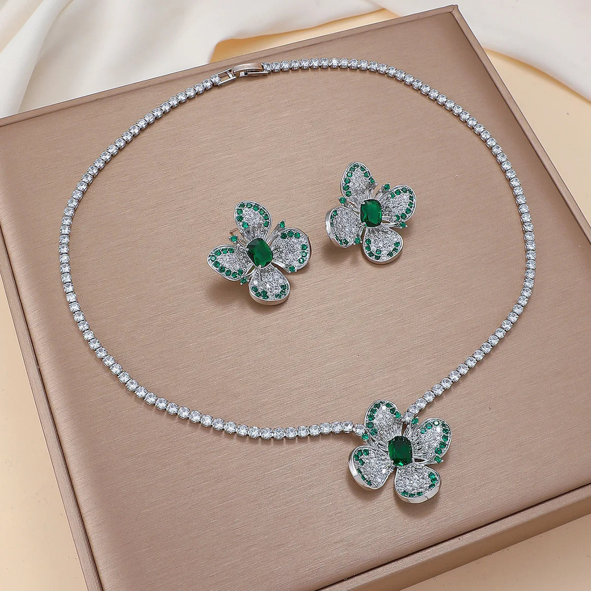 Four-leaf Flower Set
