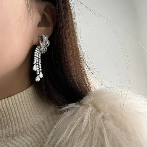 Vintage style bow earrings