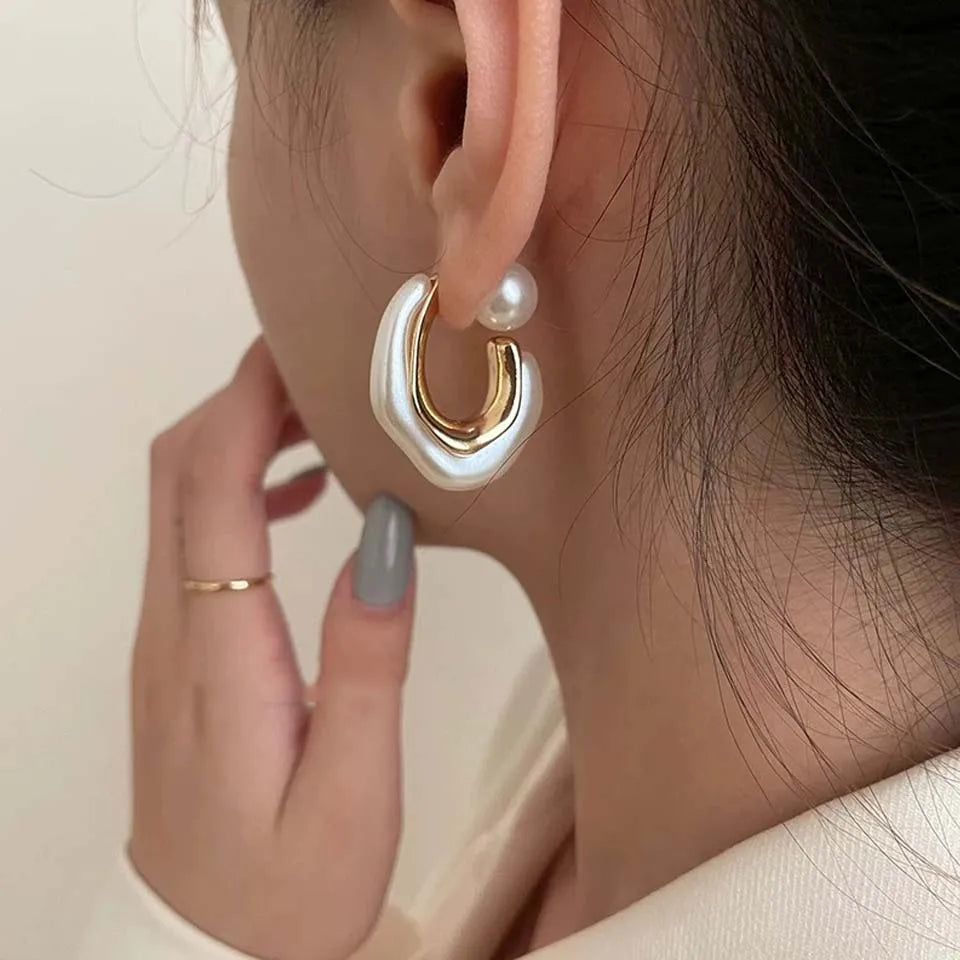 Camilla Pearl Studs