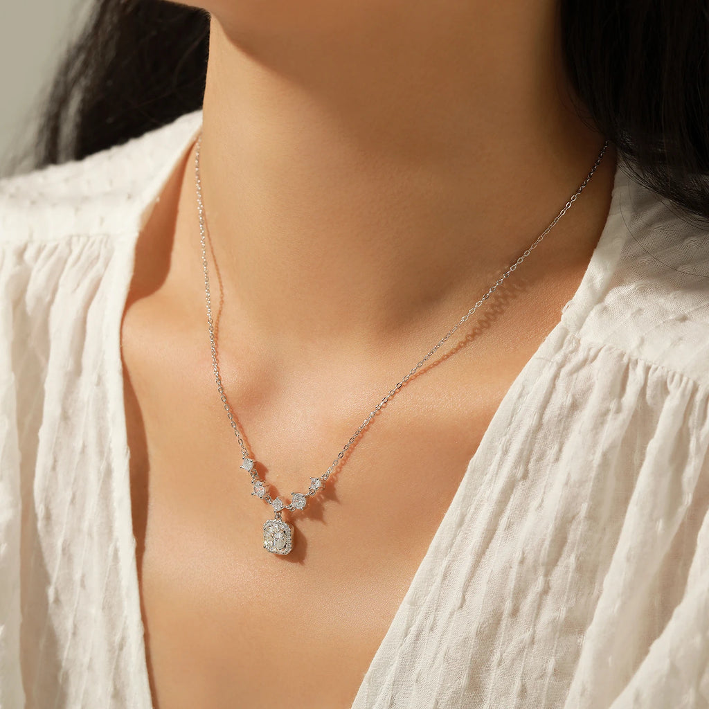 Queen Necklace