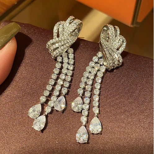Vintage style bow earrings