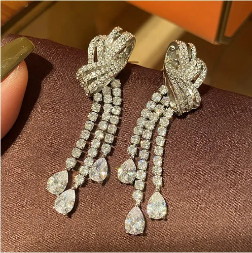 Vintage style bow earrings