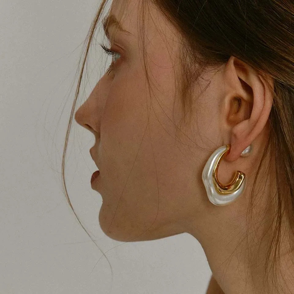 Camilla Pearl Studs